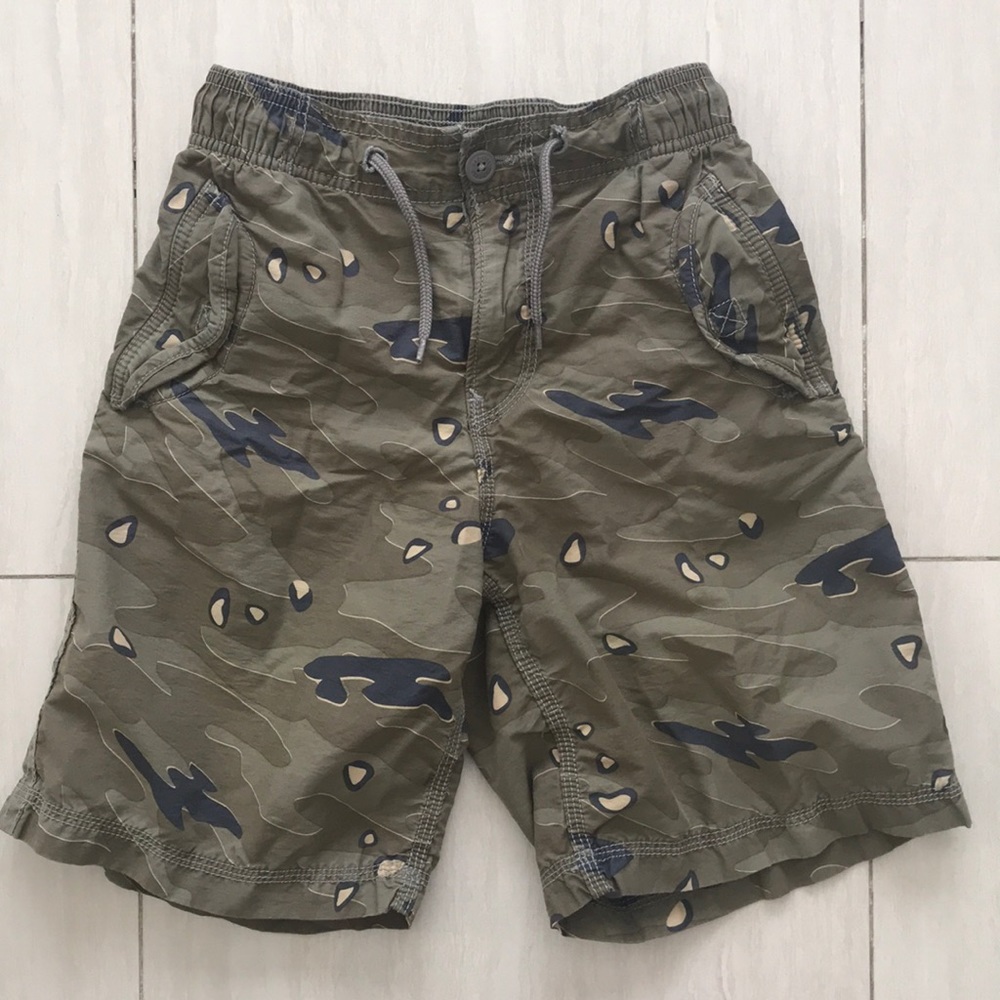Gap kids camouflage shorts